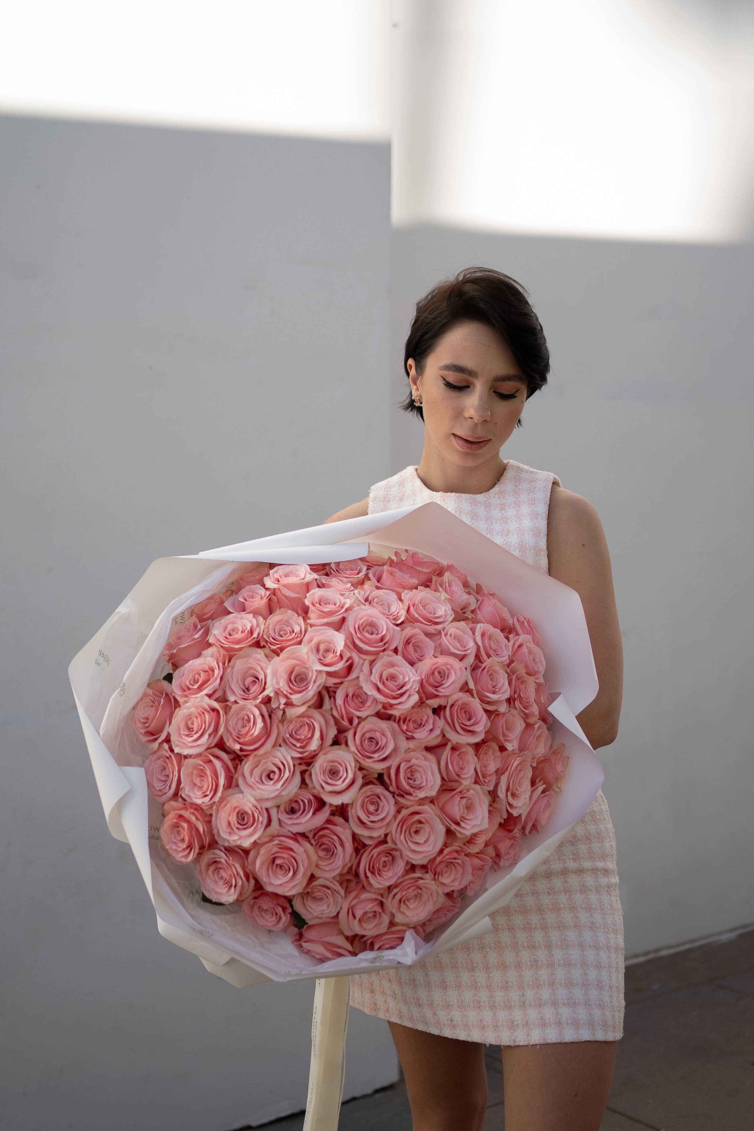 Bouquet No. 1008 Pink roses - by floral design Aya Flowers