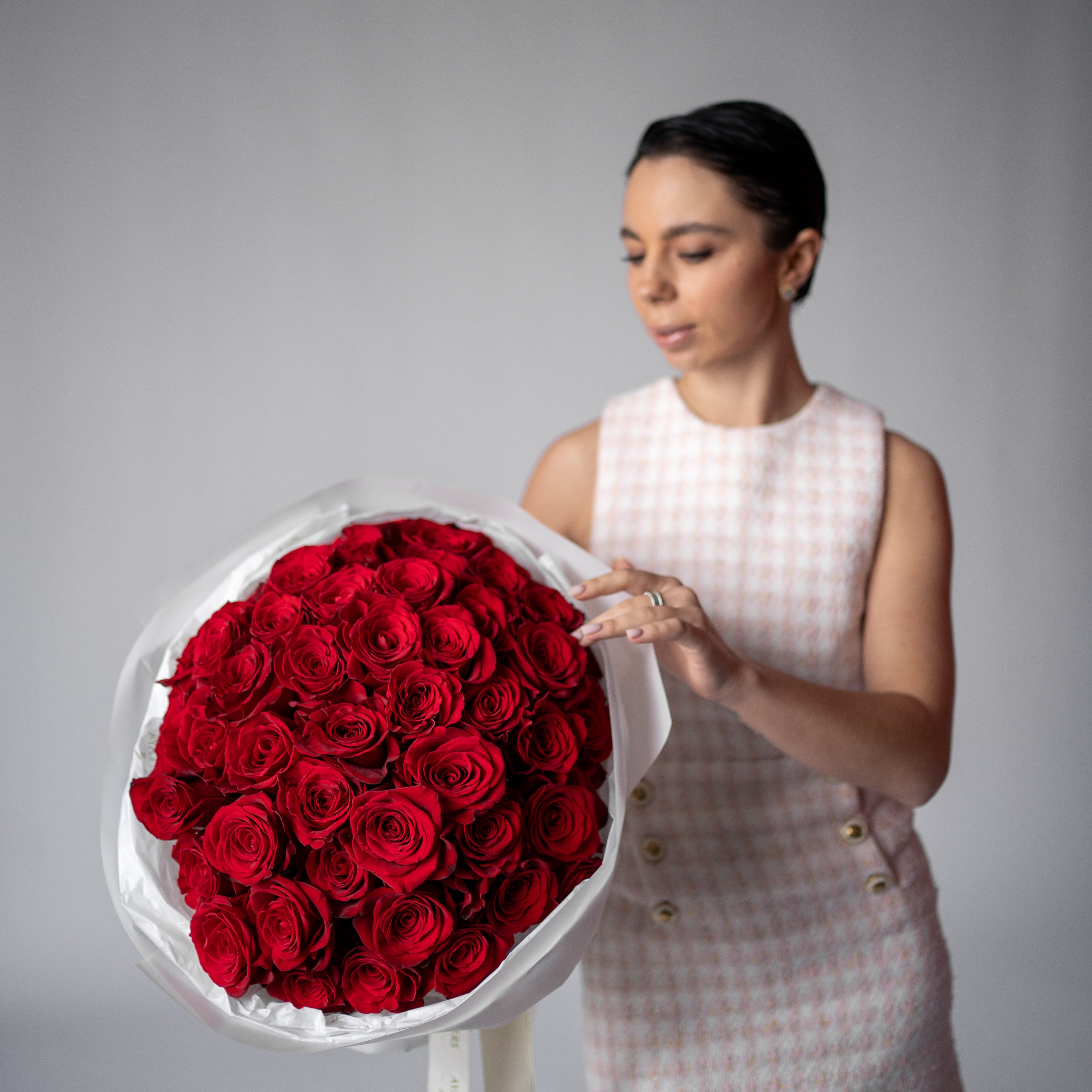 aya 花束 Bouquet No. 007 Scarlet Rose - by floral design Aya Flowers
