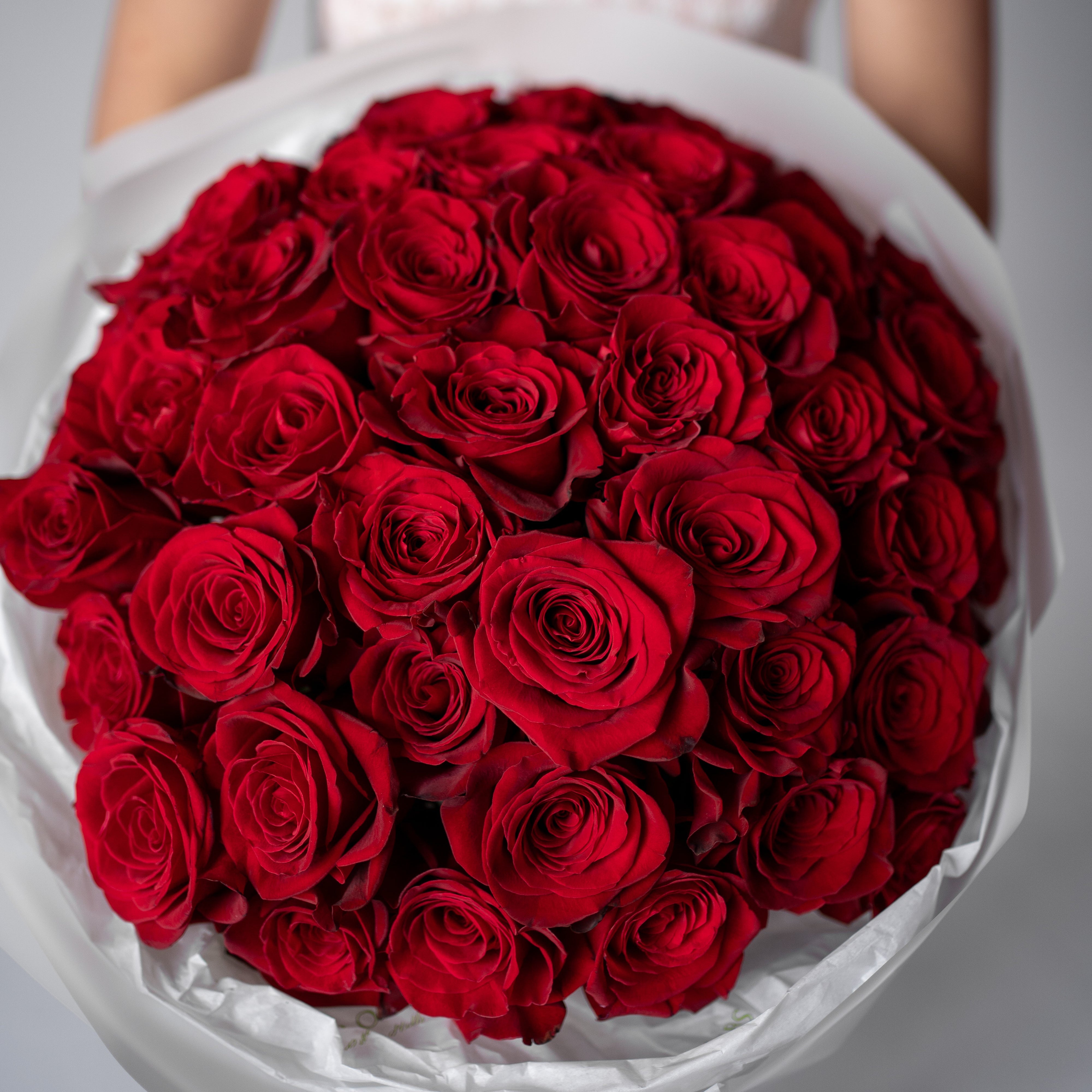 Bouquet No. 007 Scarlet Rose - by floral design Aya Flowers
