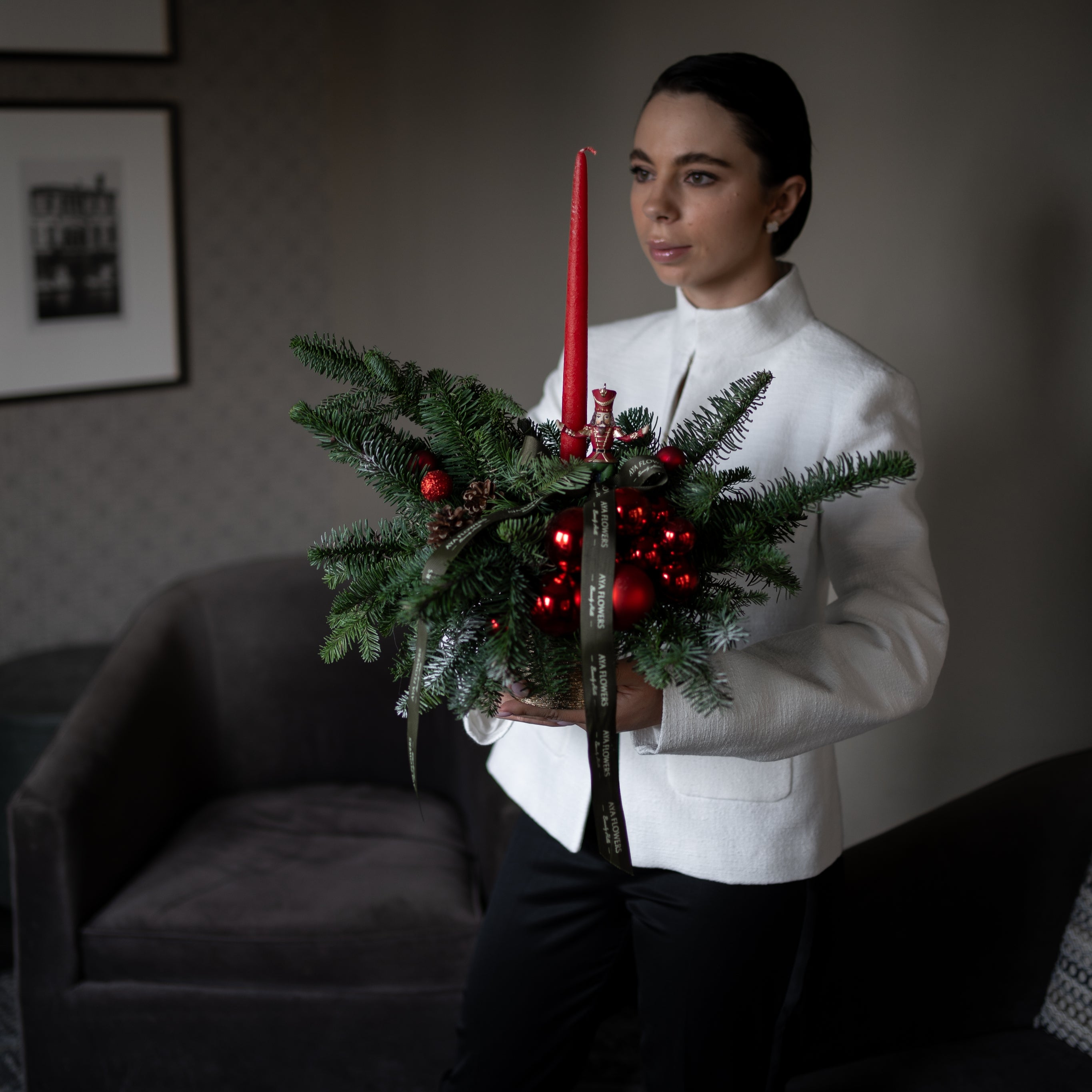 No 1039. Red Christmas arrangement