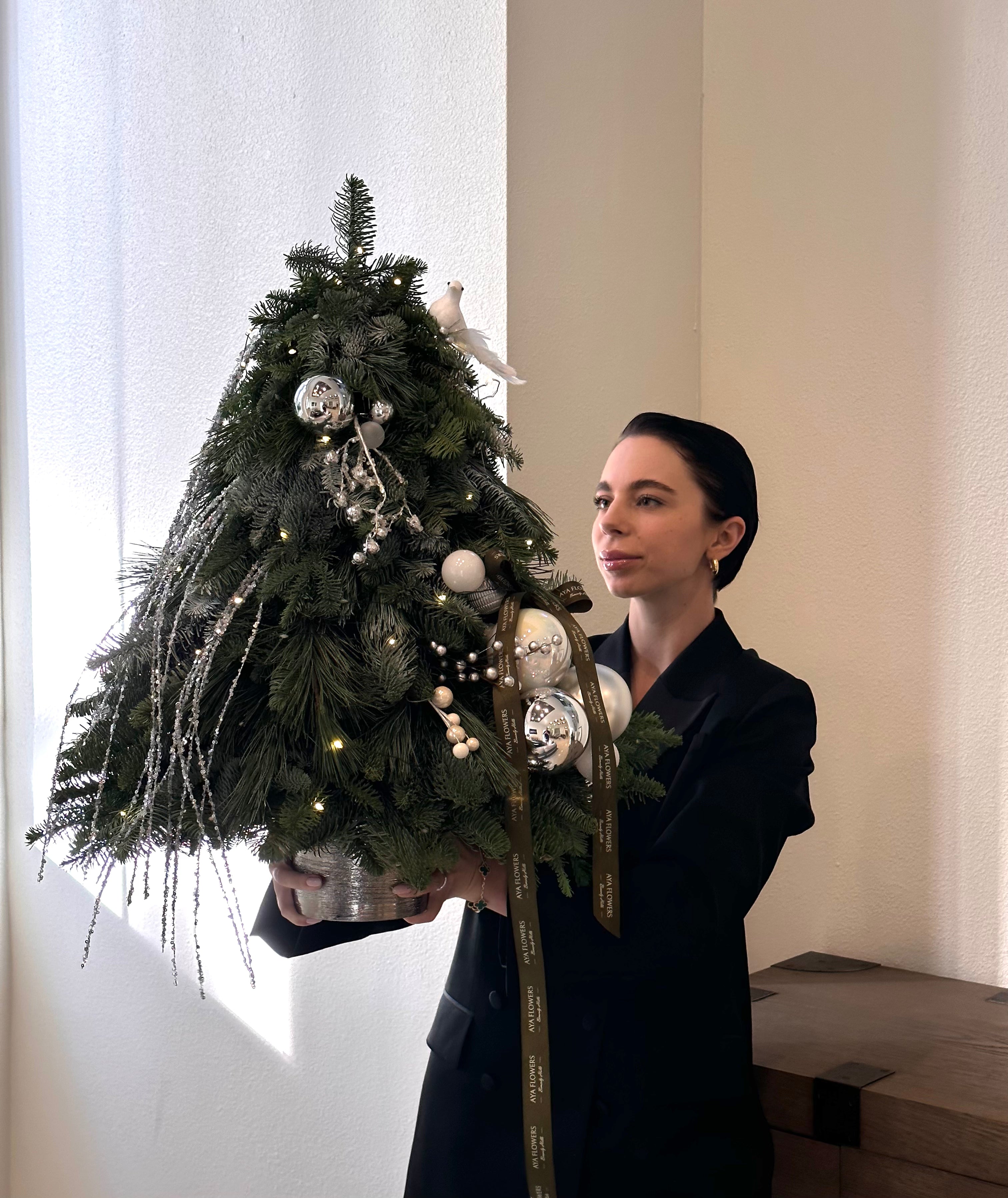 No 1035. Christmas tree with turtle dove. Midi