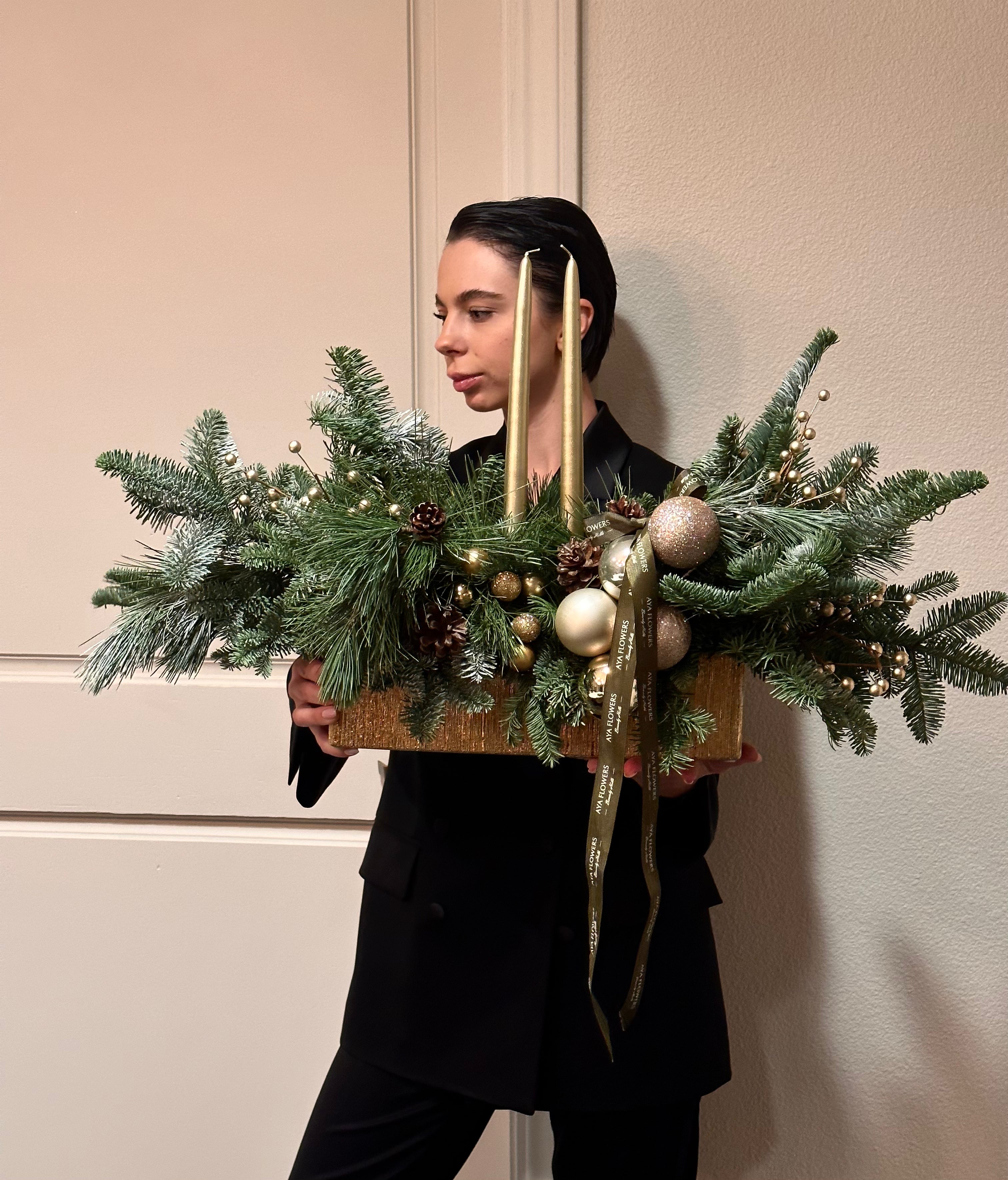 No 1037. Gold Christmas arrangement