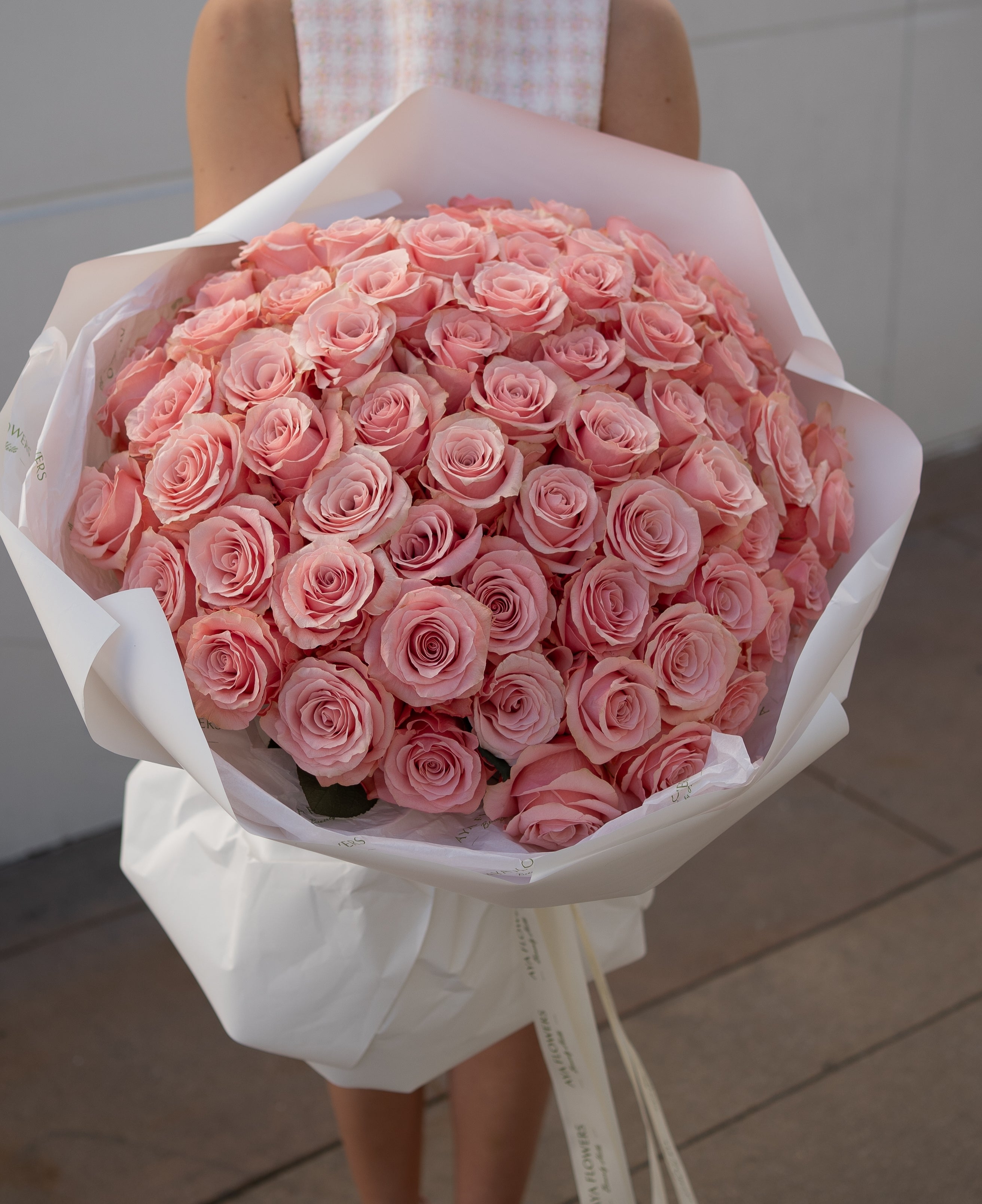 Bouquet No. 1008 Pink roses - by floral design Aya Flowers
