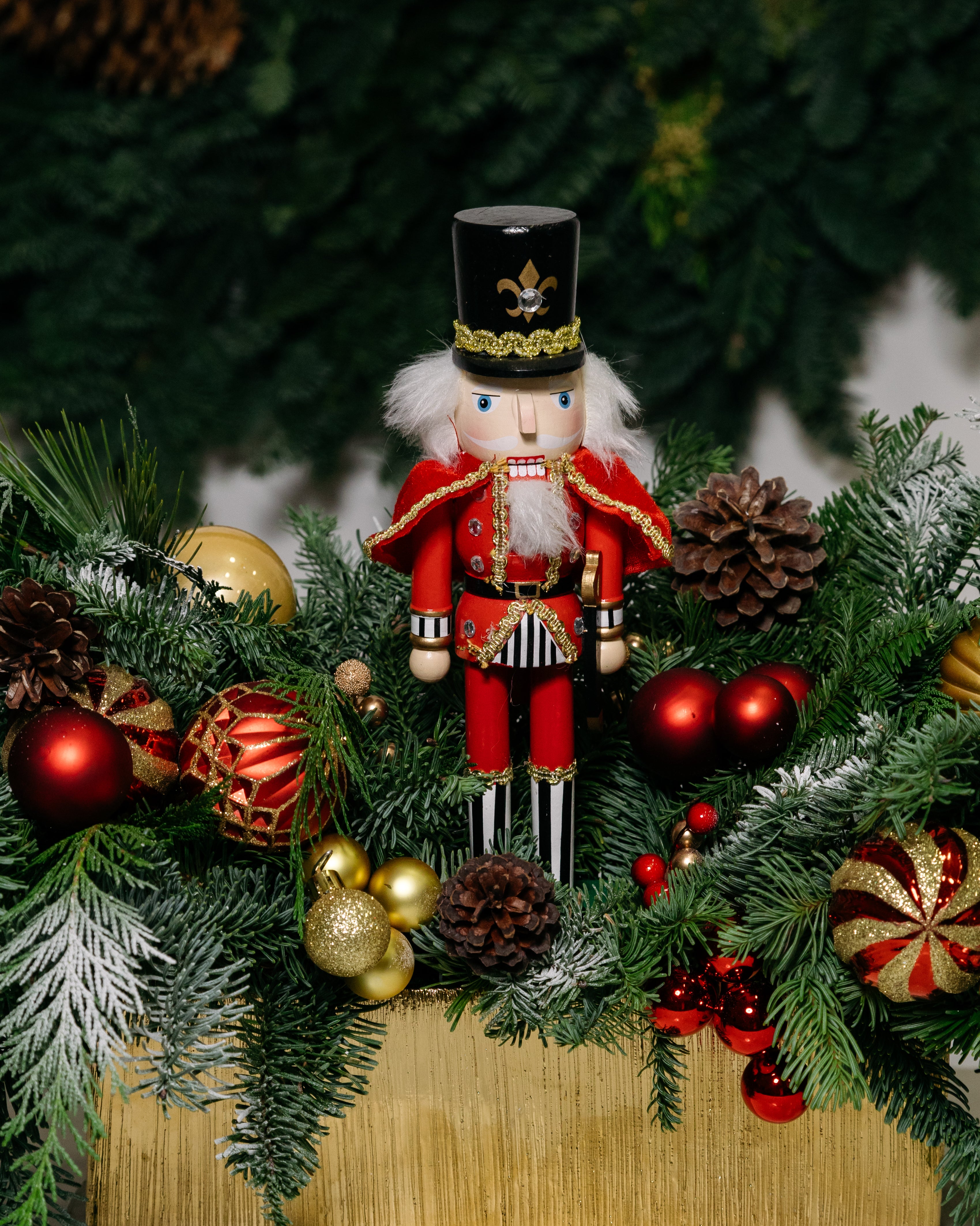 Red & Gold Wonderland