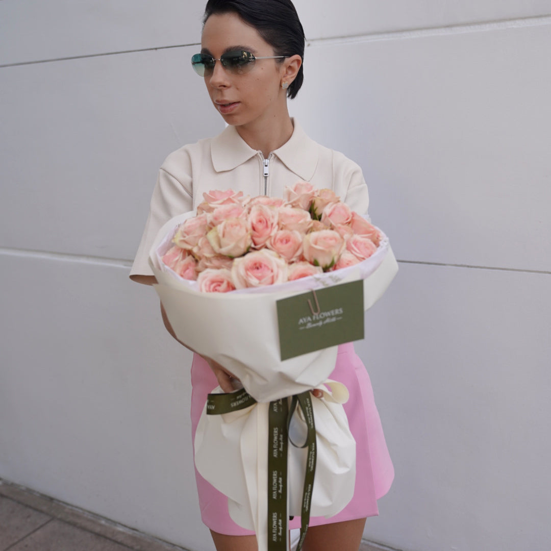 Bouquet No. 86 Light Roses - by floral design Aya Flowers